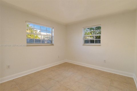 Casa en venta en Miami, Florida, 3 dormitorios, 111.11 m2 № 2029131 - foto 16