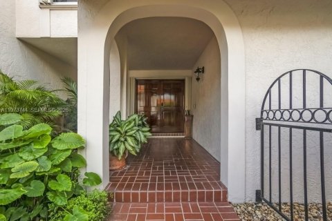 House in Miami, Florida 3 bedrooms, 185.25 sq.m. № 2041433 - photo 29