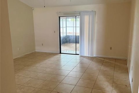 Villa ou maison à louer à Kissimmee, Floride: 3 chambres, 123.47 m2 № 2113128 - photo 3