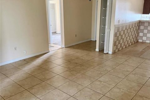 Villa ou maison à louer à Kissimmee, Floride: 3 chambres, 123.47 m2 № 2113128 - photo 4