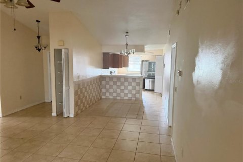 Villa ou maison à louer à Kissimmee, Floride: 3 chambres, 123.47 m2 № 2113128 - photo 5