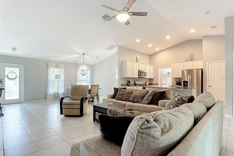 House in North Port, Florida 4 bedrooms, 169.45 sq.m. № 1847138 - photo 7