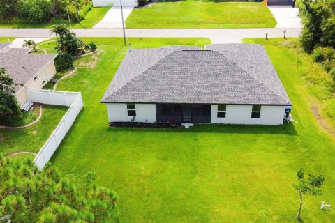 House in North Port, Florida 4 bedrooms, 169.45 sq.m. № 1847138 - photo 28