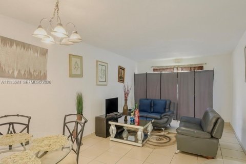 Copropriété à vendre à North Miami, Floride: 1 chambre, 66.33 m2 № 2048551 - photo 8