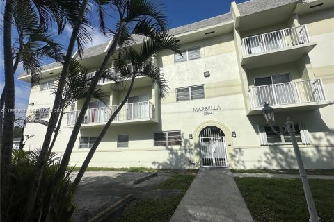 Copropriété à vendre à North Miami, Floride: 1 chambre, 66.33 m2 № 2048551 - photo 1