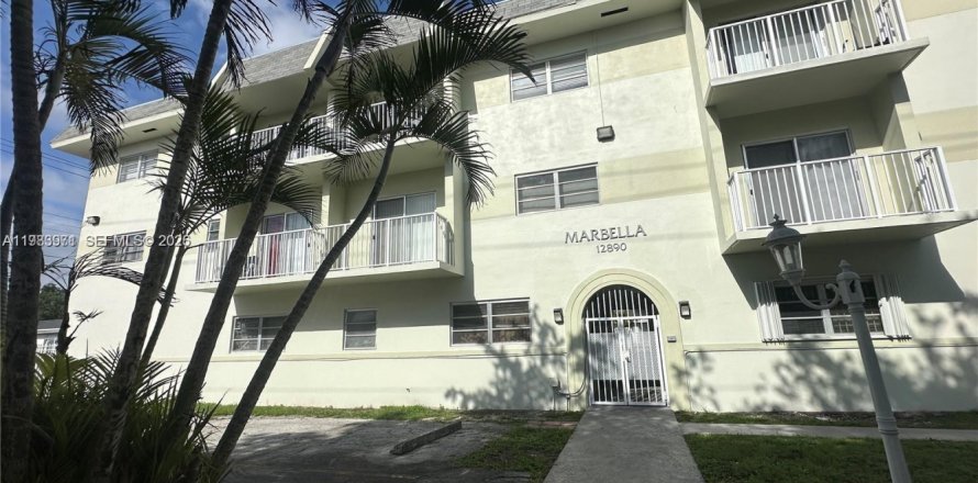 Condo à North Miami, Floride, 1 chambre  № 2048551