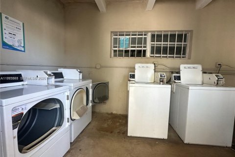 Copropriété à vendre à North Miami, Floride: 1 chambre, 66.33 m2 № 2048551 - photo 17