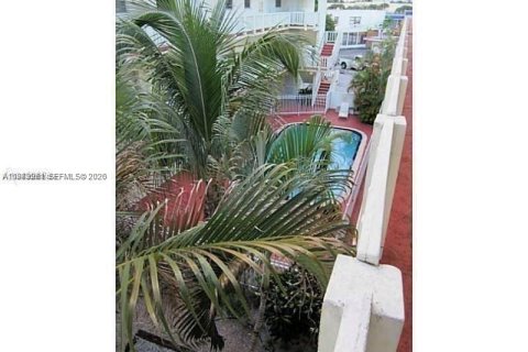 Copropriété à vendre à North Miami, Floride: 1 chambre, 66.33 m2 № 2048551 - photo 4