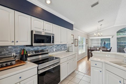 House in Hudson, Florida 3 bedrooms, 156.35 sq.m. № 1680735 - photo 13