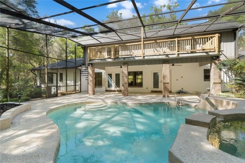 House in Gainesville, Florida 4 bedrooms, 328.6 sq.m. № 1609532 - photo 24