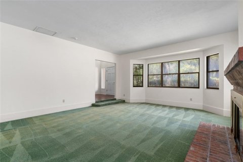 House in Gainesville, Florida 4 bedrooms, 328.6 sq.m. № 1609532 - photo 13