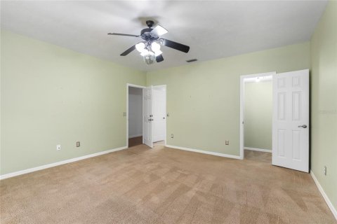 House in Gainesville, Florida 4 bedrooms, 328.6 sq.m. № 1609532 - photo 27