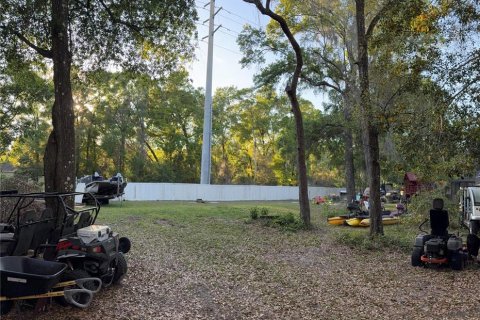 House in Inverness, Florida 2 bedrooms, 173.91 sq.m. № 2211444 - photo 3
