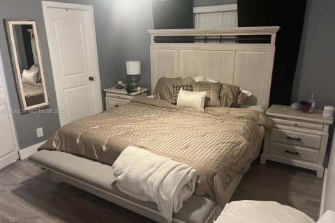 Снять в аренду кондоминиум в Лодерхилл, Флорида 2 спальни, 88.81м2, № 1986819 - фото 7