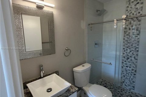 Снять в аренду кондоминиум в Майами, Флорида 2 спальни, 83.61м2, № 1974020 - фото 5