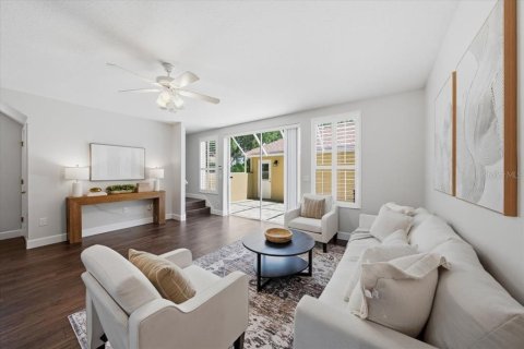 Townhouse in Tampa, Florida 3 bedrooms, 143.07 sq.m. № 2202712 - photo 9