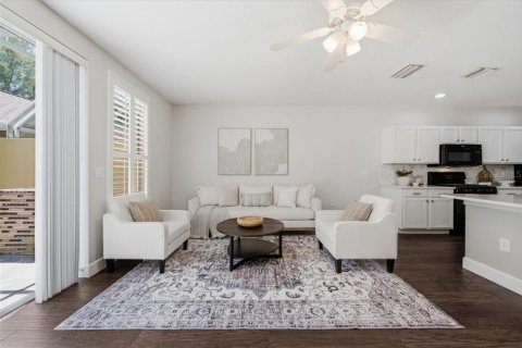 Townhouse in Tampa, Florida 3 bedrooms, 143.07 sq.m. № 2202712 - photo 10