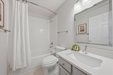 Townhouse in Tampa, Florida 3 bedrooms, 143.07 sq.m. № 2202712 - photo 17