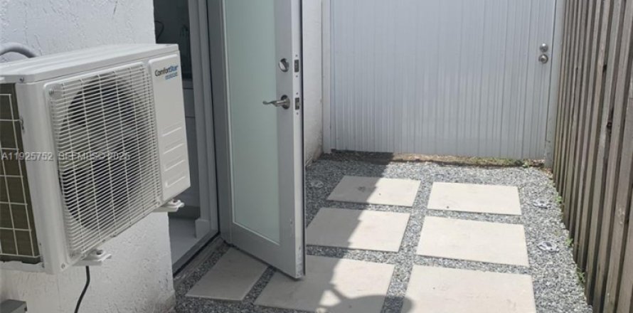 Studio à Miami, Floride № 1989652