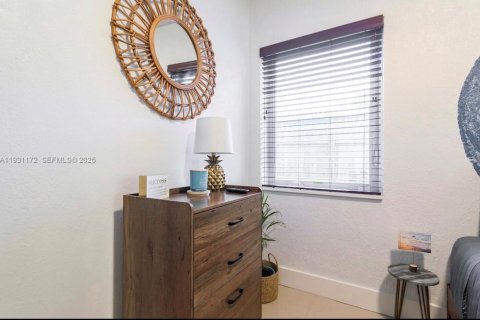 Купить виллу или дом в Форт-Лодердейл, Флорида 2 спальни, 116.13м2, № 1989613 - фото 25