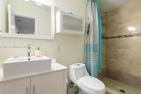 Купить виллу или дом в Форт-Лодердейл, Флорида 2 спальни, 116.13м2, № 1989613 - фото 19