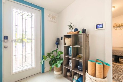 Купить виллу или дом в Форт-Лодердейл, Флорида 2 спальни, 116.13м2, № 1989613 - фото 8