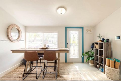 Купить виллу или дом в Форт-Лодердейл, Флорида 2 спальни, 116.13м2, № 1989613 - фото 7