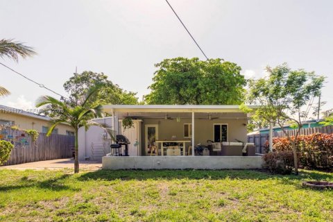 Купить виллу или дом в Форт-Лодердейл, Флорида 2 спальни, 116.13м2, № 1989613 - фото 10