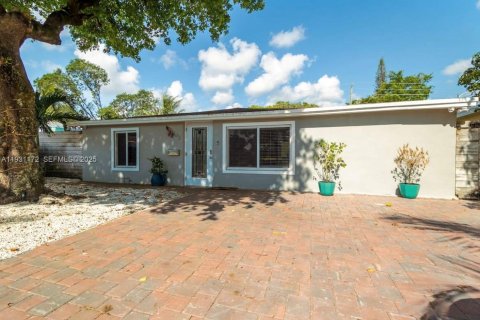 Купить виллу или дом в Форт-Лодердейл, Флорида 2 спальни, 116.13м2, № 1989613 - фото 27