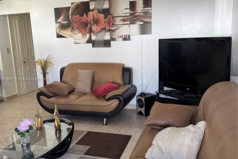 Copropriété à vendre à Miami, Floride: 1 chambre, 51.19 m2 № 2088729 - photo 7