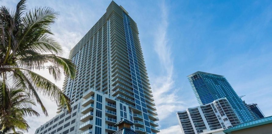 Condo à Sunny Isles Beach, Floride, 2 chambres № 1316611