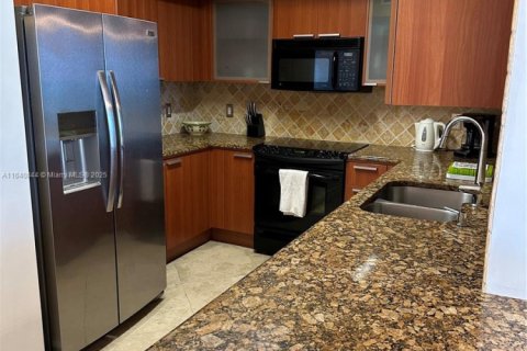 Condo in Sunny Isles Beach, Florida, 2 bedrooms  № 1316611 - photo 21