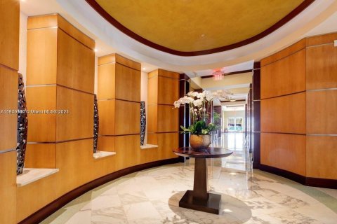 Condo in Sunny Isles Beach, Florida, 2 bedrooms  № 1316611 - photo 7