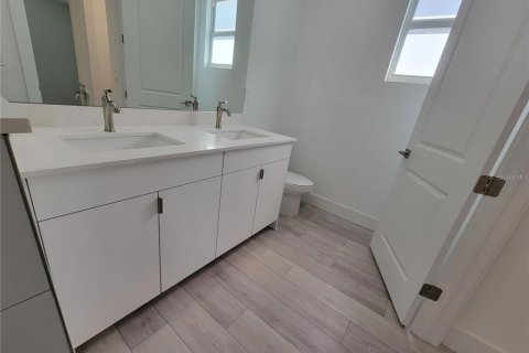 House in North Port, Florida 3 bedrooms, 138.98 sq.m. № 1886858 - photo 12