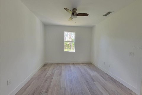 House in North Port, Florida 3 bedrooms, 138.98 sq.m. № 1886858 - photo 17