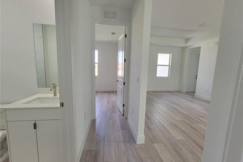 House in North Port, Florida 3 bedrooms, 138.98 sq.m. № 1886858 - photo 23