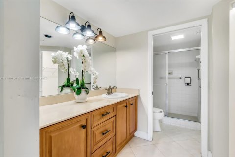 Купить кондоминиум в Пемброк-Пайнс, Флорида 2 спальни, 125.51м2, № 2038124 - фото 26