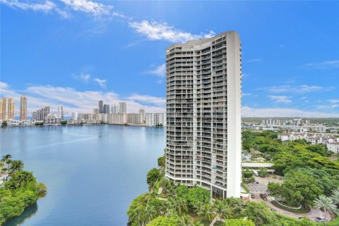 Copropriété à vendre à Aventura, Floride: 3 chambres, 263.84 m2 № 1860370 - photo 6