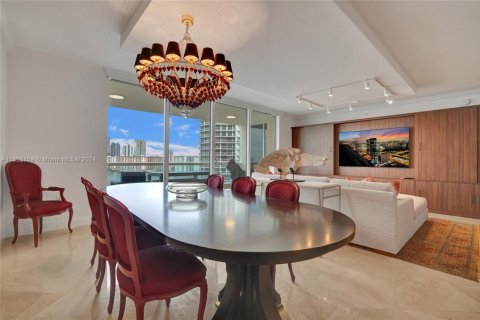 Copropriété à vendre à Aventura, Floride: 3 chambres, 263.84 m2 № 1860370 - photo 14