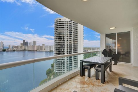Copropriété à vendre à Aventura, Floride: 3 chambres, 263.84 m2 № 1860370 - photo 4
