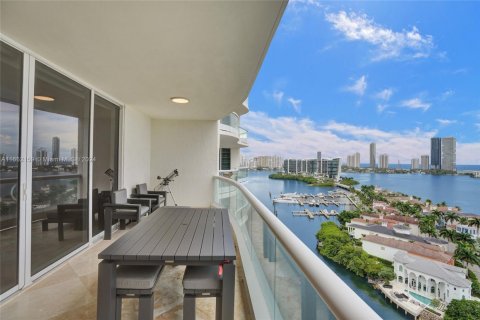Copropriété à vendre à Aventura, Floride: 3 chambres, 263.84 m2 № 1860370 - photo 9