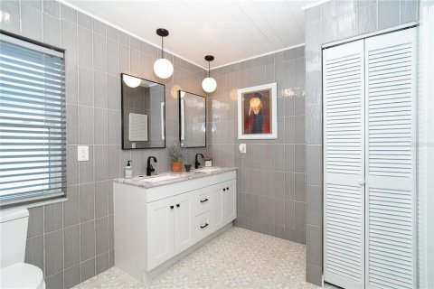 Купить виллу или дом в Энглвуд, Флорида 9 комнат, 172.05м2, № 1734996 - фото 29