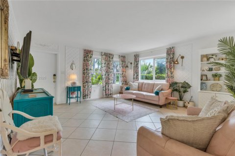 Купить виллу или дом в Холливуд, Флорида 2 спальни, 80.82м2, № 2045571 - фото 13