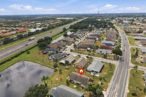 Villa ou maison à vendre à Sun City Center, Floride: 2 chambres, 165.55 m2 № 2413585 - photo 9