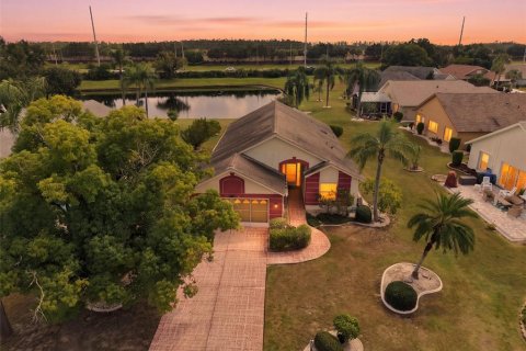 Villa ou maison à Sun City Center, Floride 2 chambres, 165.55 m2 № 2413585