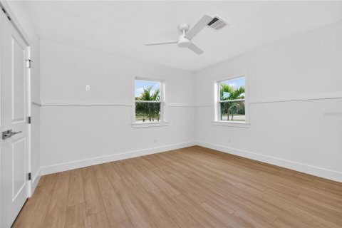 House in Englewood, Florida 2 bedrooms, 132.66 sq.m. № 2147481 - photo 26
