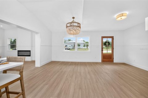 House in Englewood, Florida 2 bedrooms, 132.66 sq.m. № 2147481 - photo 13