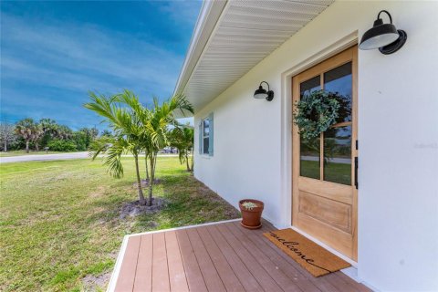 House in Englewood, Florida 2 bedrooms, 132.66 sq.m. № 2147481 - photo 11