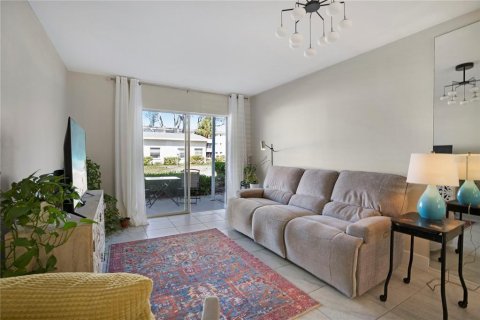 Condo in Bradenton, Florida, 2 bedrooms № 2202473 - photo 14