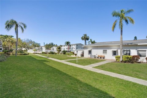 Condo in Bradenton, Florida, 2 bedrooms № 2202473 - photo 26